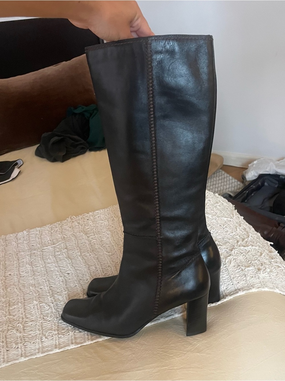 Liz Claiborne Classic Black Knee-High Block Heel Boots - - Picture 4 of 6